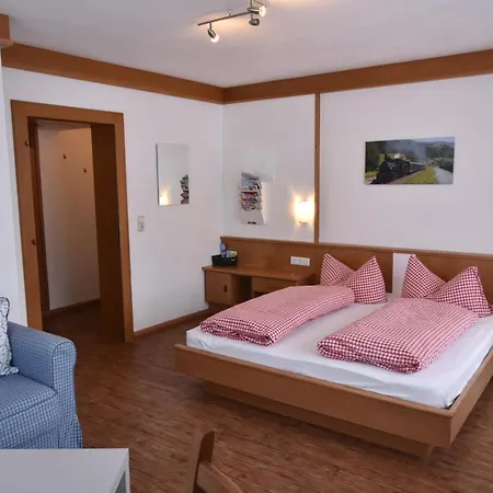 Alphotel Incl National Park Sommercard 미테르질